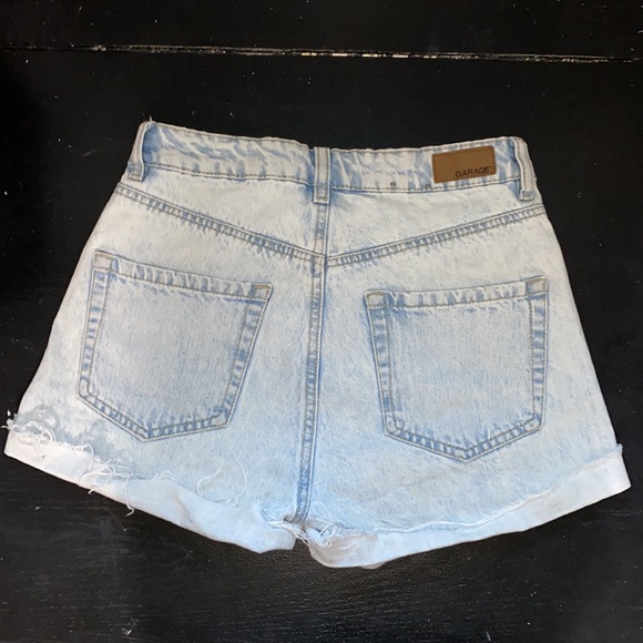 Garage shorts - Picture 2 of 4